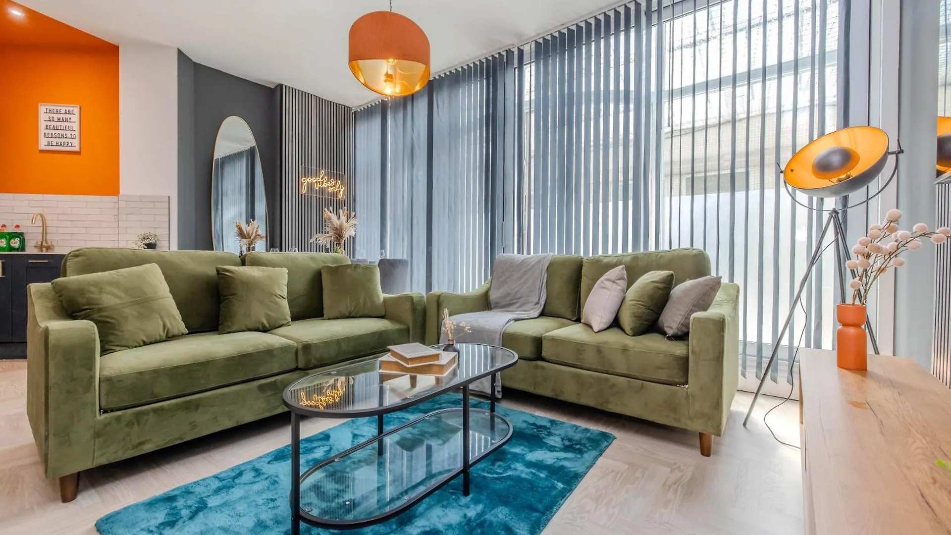 Stylish 3 Bedroom Apartment Next To Brighton Beach And Shopping Center 영국